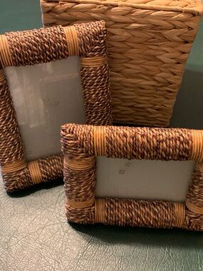 Set 2 Woven Rattan Brown Photo Frame – Natural Accent Sea Grass 5x7 & 4x6